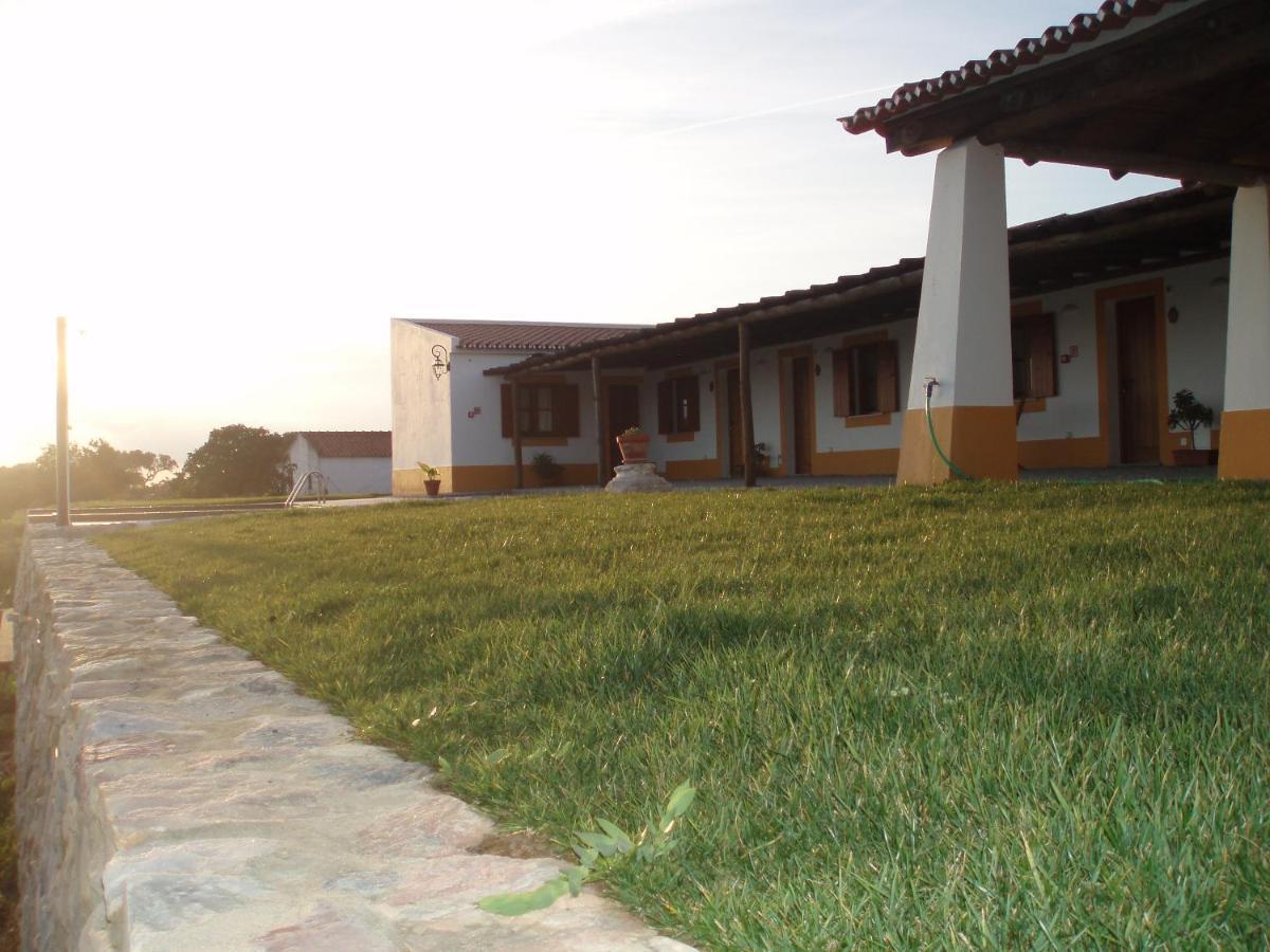 בית הארחה Vila Ruiva  	Turismo Rural Pedremoura מראה חיצוני תמונה